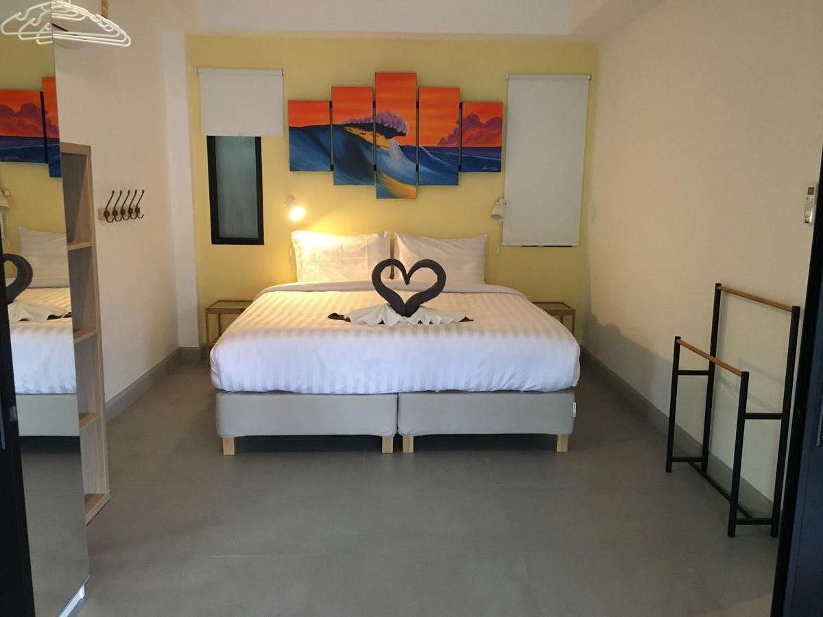 Готель Baan Andaman Sea Surf Patong Екстер'єр фото